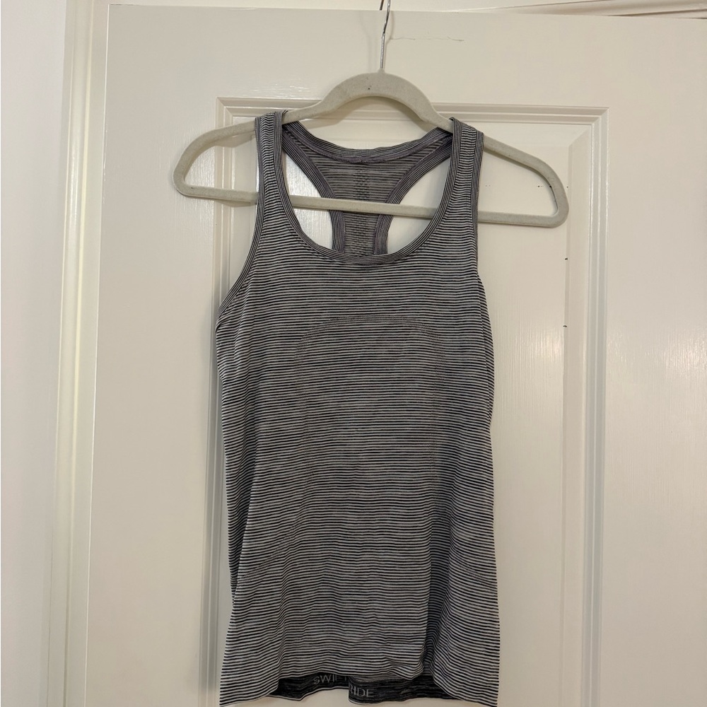 VINTAGE Lululemon Black and White Striped Swiftly Tech Racerback size 6